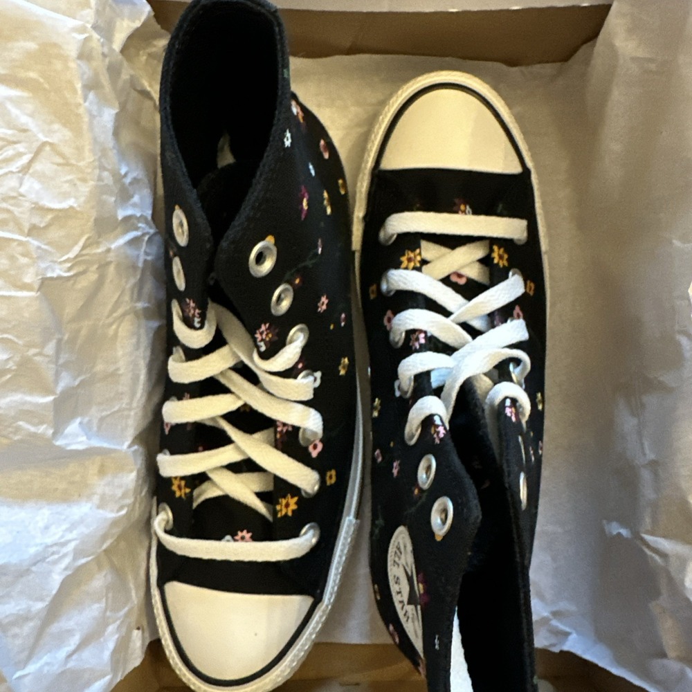 Size 7 - Converse Chuck Taylor All Star High Floral W - Picture 2 of 6